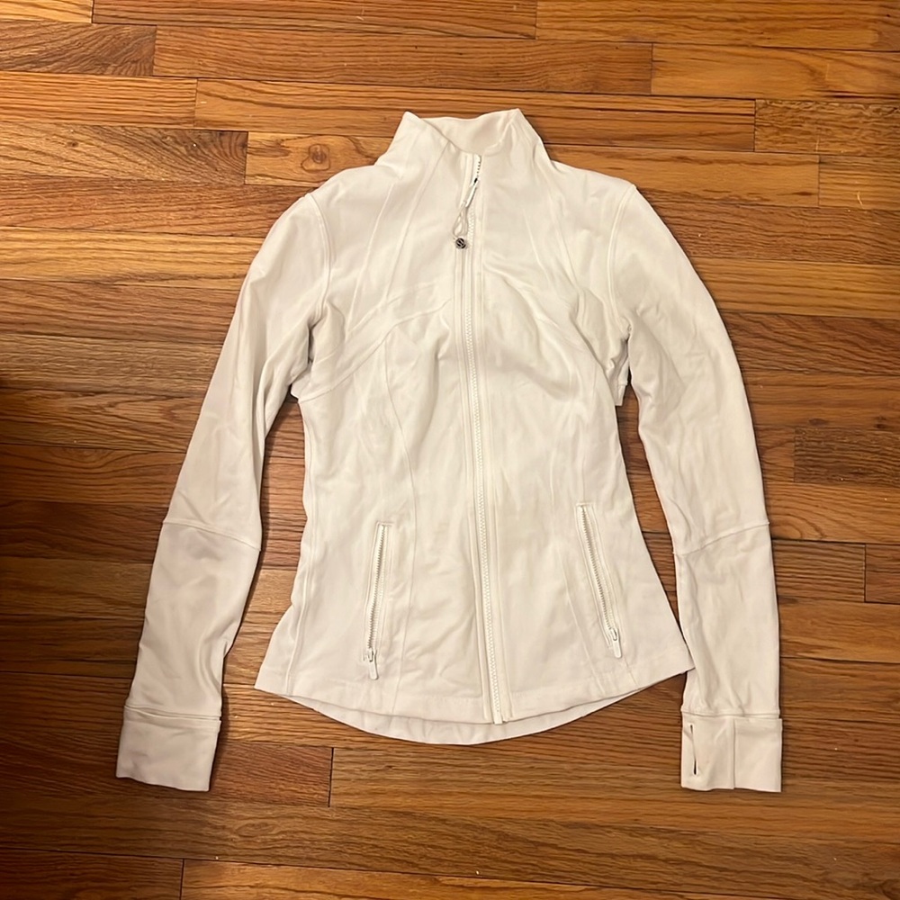 Lulu Lemon define jacket